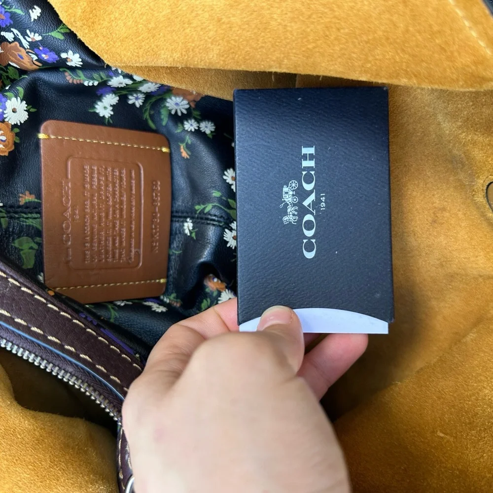 Rare 🐻 Coach Black and Burgundy - 3 in 1 Bag - Picture 11 of 12
